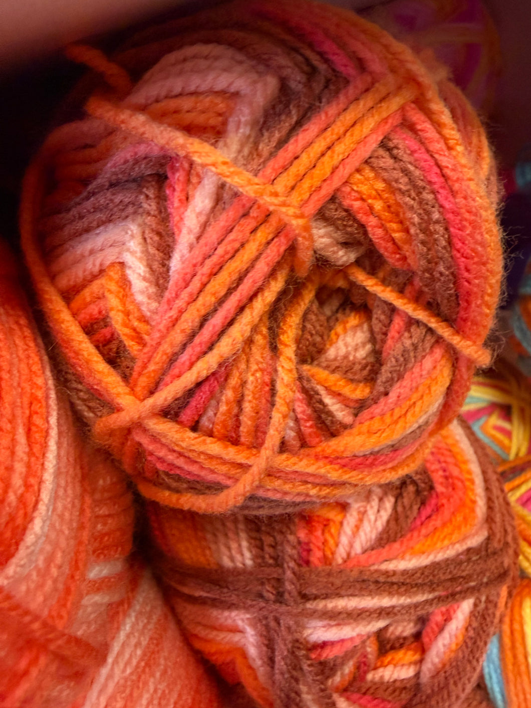 Cygnet Pato Everyday Prints 100g DK - Hopscotch