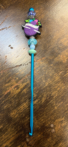 4mm crochet hook - light blue