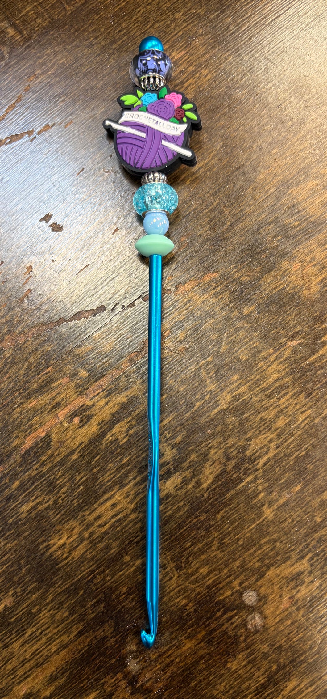 4mm crochet hook - light blue