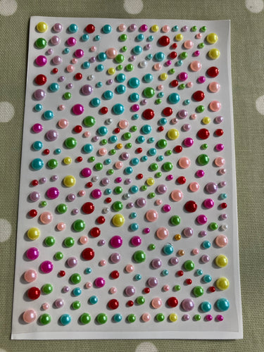 Mixed coloured pearls