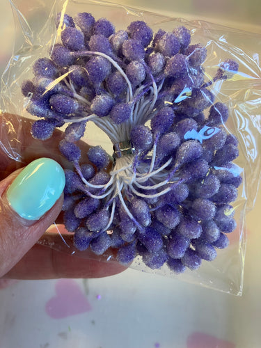 Lilac glitter stamens