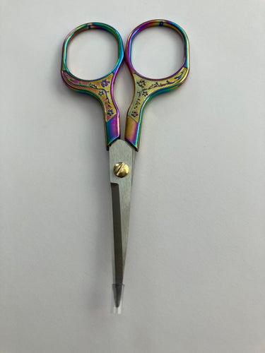 Embroidery scissors
