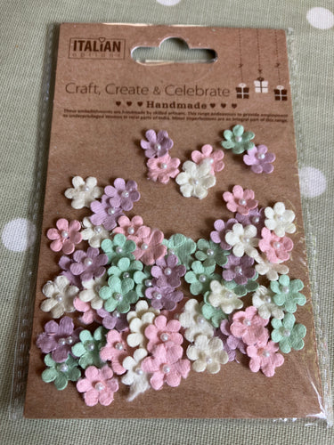 Mini pastel paper flowers with pearl centre x60