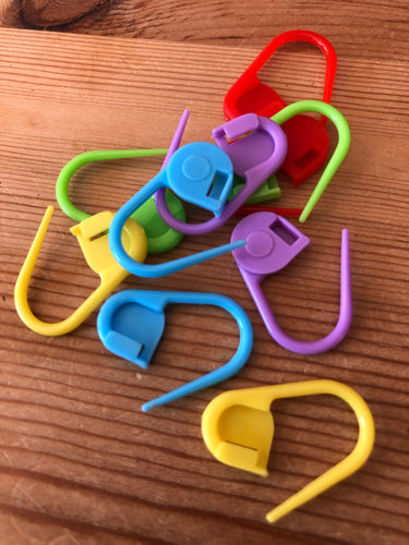 Crochet stitch markers
